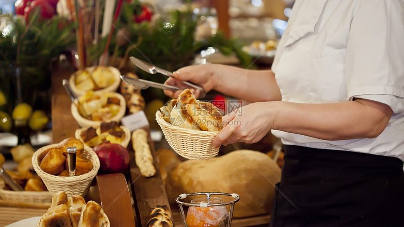 零食贴牌批发市场，选对渠道比压价更重要
