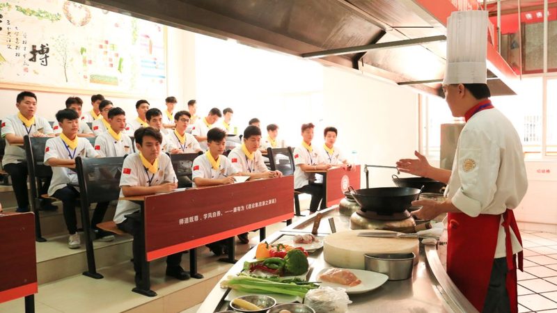 揭秘小食品代加工：批发报价背后的秘密